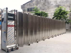 某住宅區(qū)安裝不銹鋼電動門